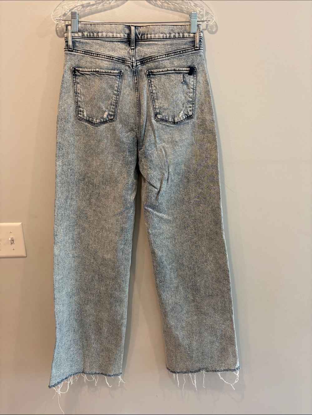 Joe's Jeans Women's Straight Leg Jeans in Light Wash Blue waist 14-14 1/2 in 31 - Picture 7 of 10